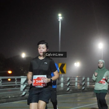 Runner Photo 1198587