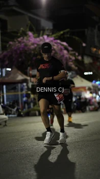 Runner Photo 1199201