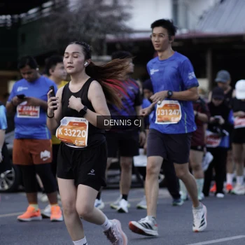 Runner Photo 1200121