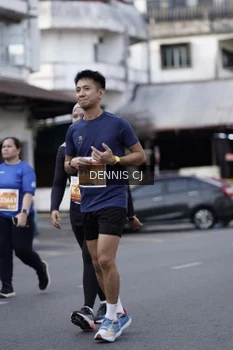 Runner Photo 1200744
