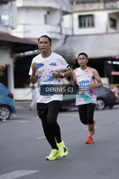 Runner Photo 1200750