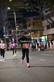 Runner Photo 1201000