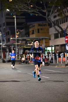 Runner Photo 1201593