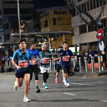 Runner Photo 1204550