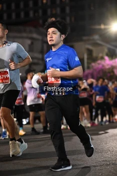 Runner Photo 1205112