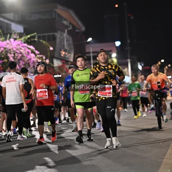 Runner Photo 1205137