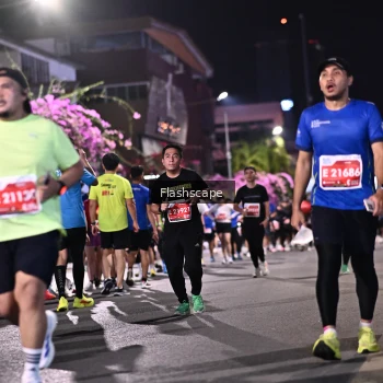Runner Photo 1205359