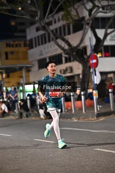 Runner Photo 1205808