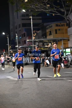Runner Photo 1205843