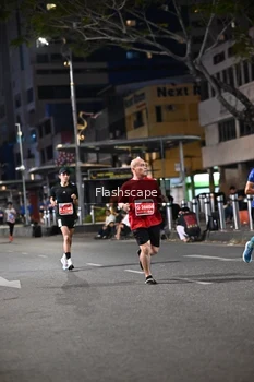 Runner Photo 1206100