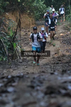 Runner Photo 1207990