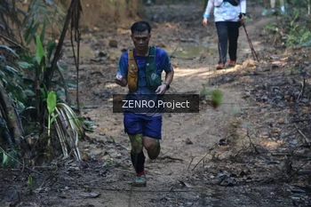 Runner Photo 1208445