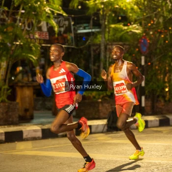 Runner Photo 1221596