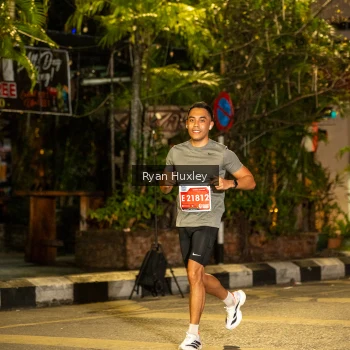 Runner Photo 1221845