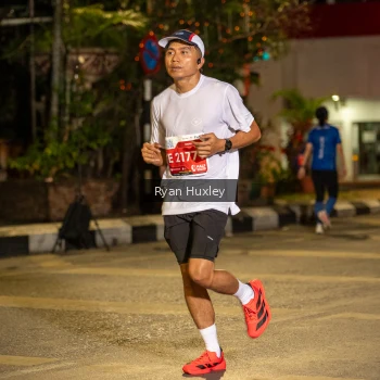 Runner Photo 1221988