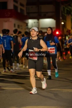 Runner Photo 1223343