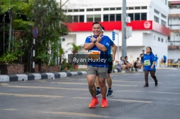Runner Photo 1225403