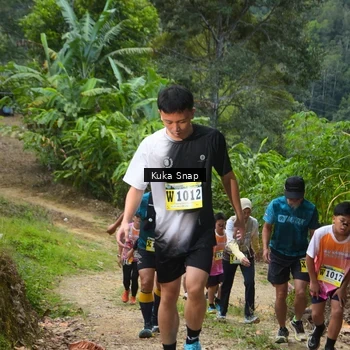 Runner Photo 1241084
