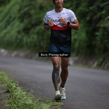 Runner Photo 1249570