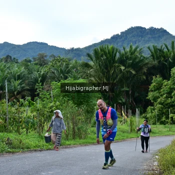 Runner Photo 1285213