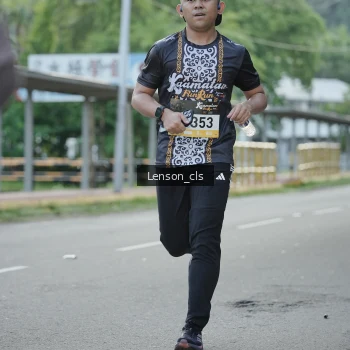 Runner Photo 1367216