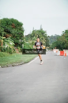 Runner Photo 1367423