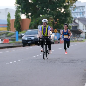 Runner Photo 1367634