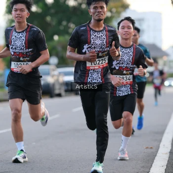 Runner Photo 1367676