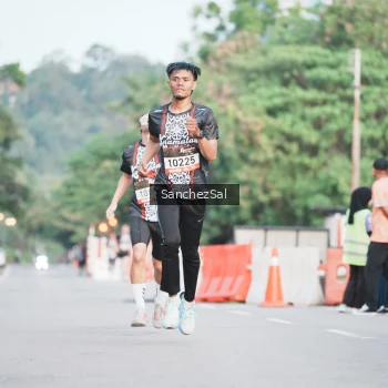 Runner Photo 1367706