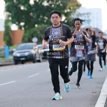 Runner Photo 1367736