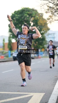 Runner Photo 1367755