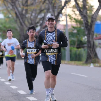 Runner Photo 1367875
