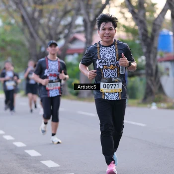 Runner Photo 1367896