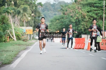 Runner Photo 1368107