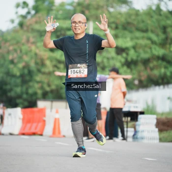 Runner Photo 1368222