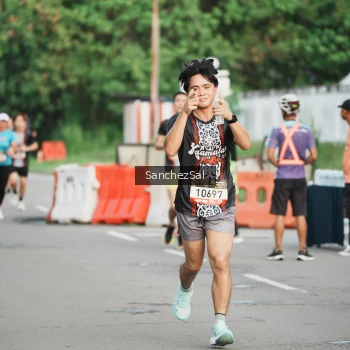Runner Photo 1369035