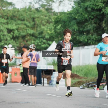 Runner Photo 1369088