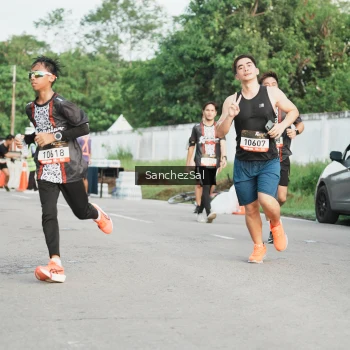 Runner Photo 1369111