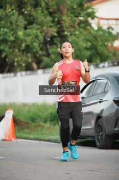 Runner Photo 1369215