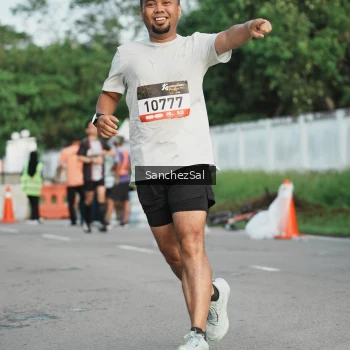 Runner Photo 1369228