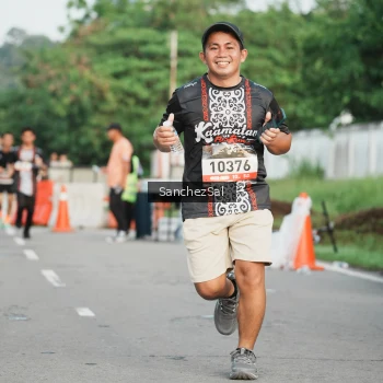 Runner Photo 1369367