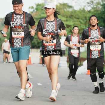 Runner Photo 1369540