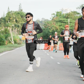 Runner Photo 1369585
