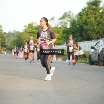 Runner Photo 1370035