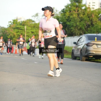 Runner Photo 1370041