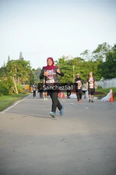 Runner Photo 1370105