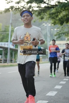 Runner Photo 1370569