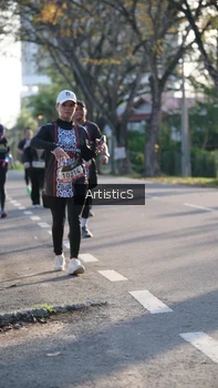 Runner Photo 1370579