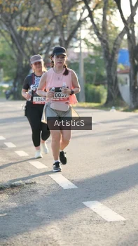 Runner Photo 1370851