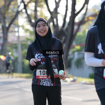 Runner Photo 1371340